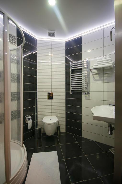Hotel Aqua Târgu Jiu Zewnętrze zdjęcie