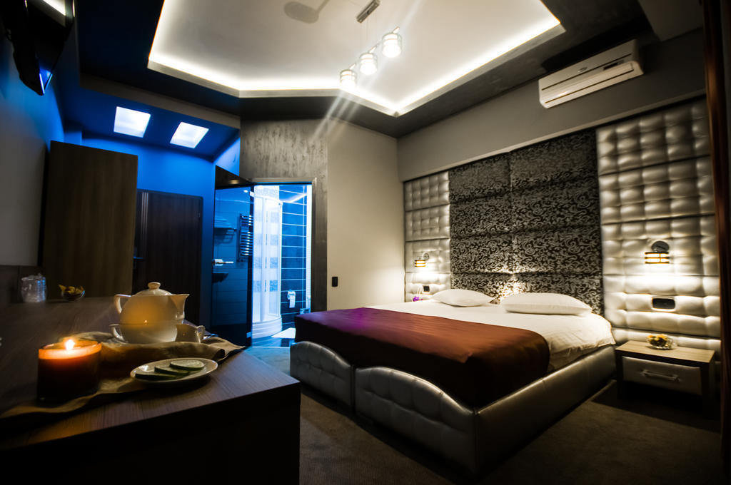 Hotel Aqua Târgu Jiu Zewnętrze zdjęcie